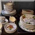 P04. Gien china set 